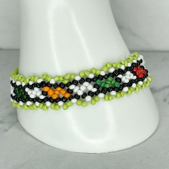 Colorful Beaded Toggle Close Bracelet Green White Yellow Red Orange Black - Picture 3 of 8